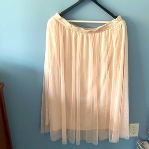 H&M 100% Polyester Skirt. Tulle fabric on top